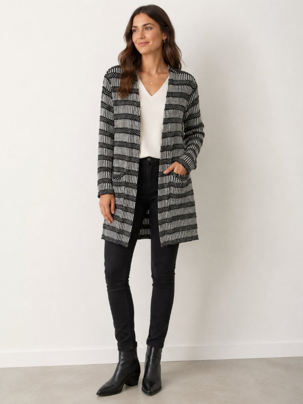 LuLaRoe Sarah Duster Cardigan M Black White Geometric Open Front Longline
